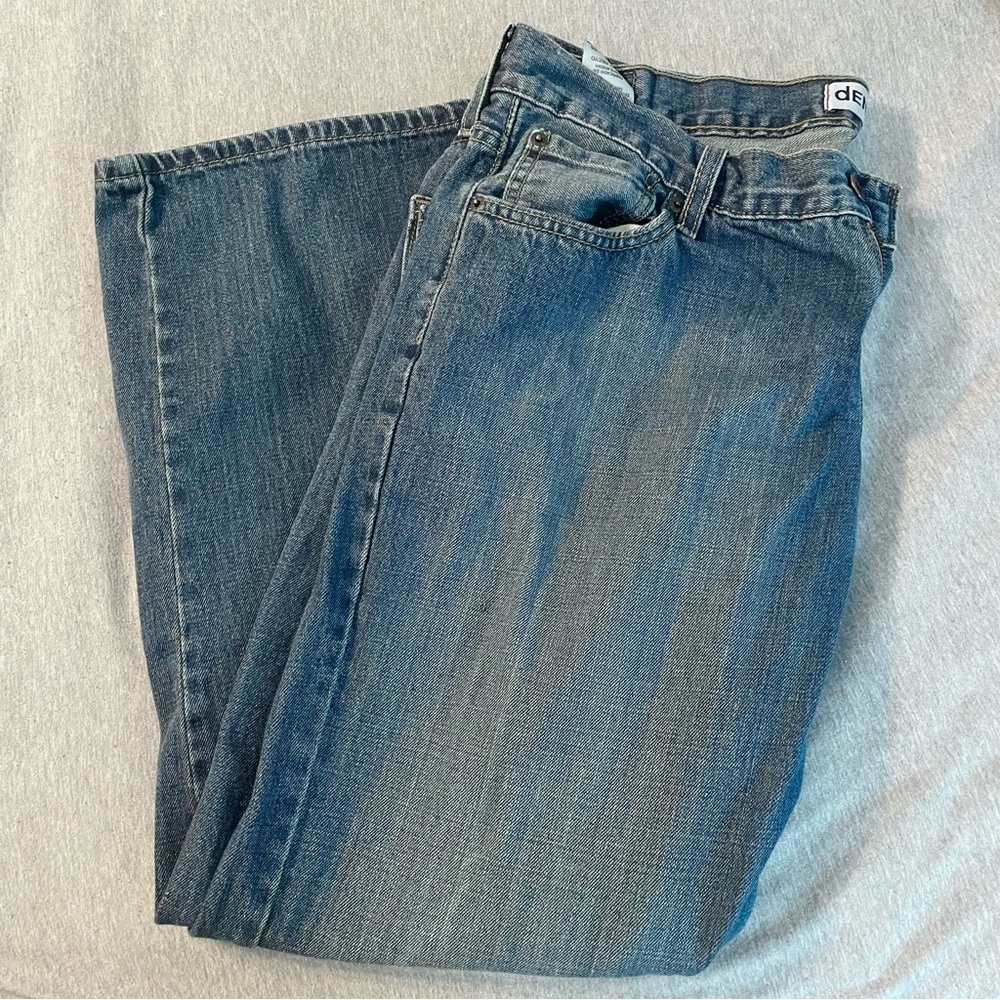 Levi’s Denizen Straight Fit